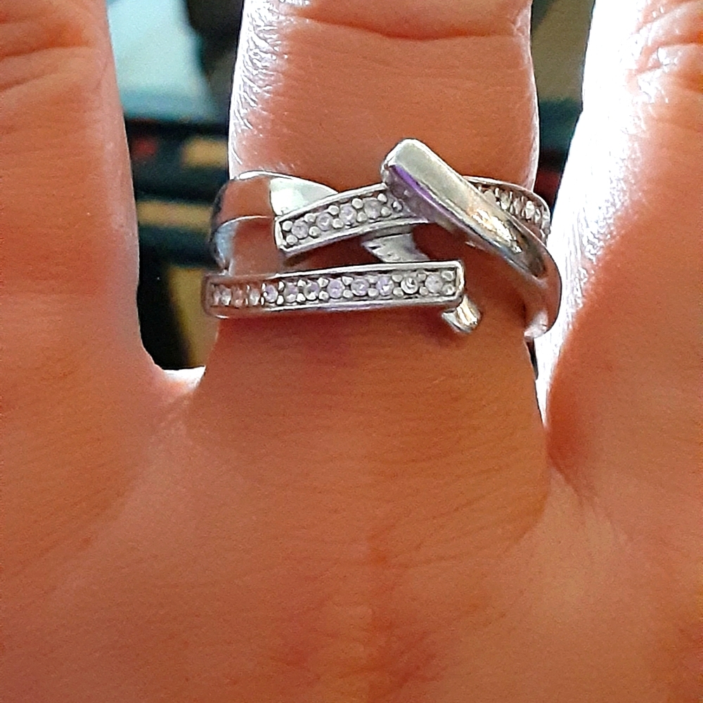 Lia Sophia ring (size 8)